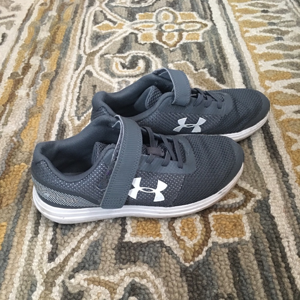 Under Armour Youth Shoes